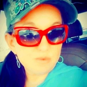 Meet your Posher, Burlynna